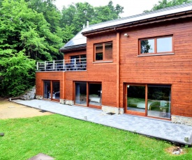 Luxurious Chalet with sauna in Beauraing