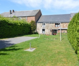 Charming Country Cottage in Winenne with Garden