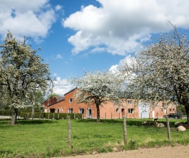 DE SMISHOEVE with playroom for kids, sauna and hot tub
